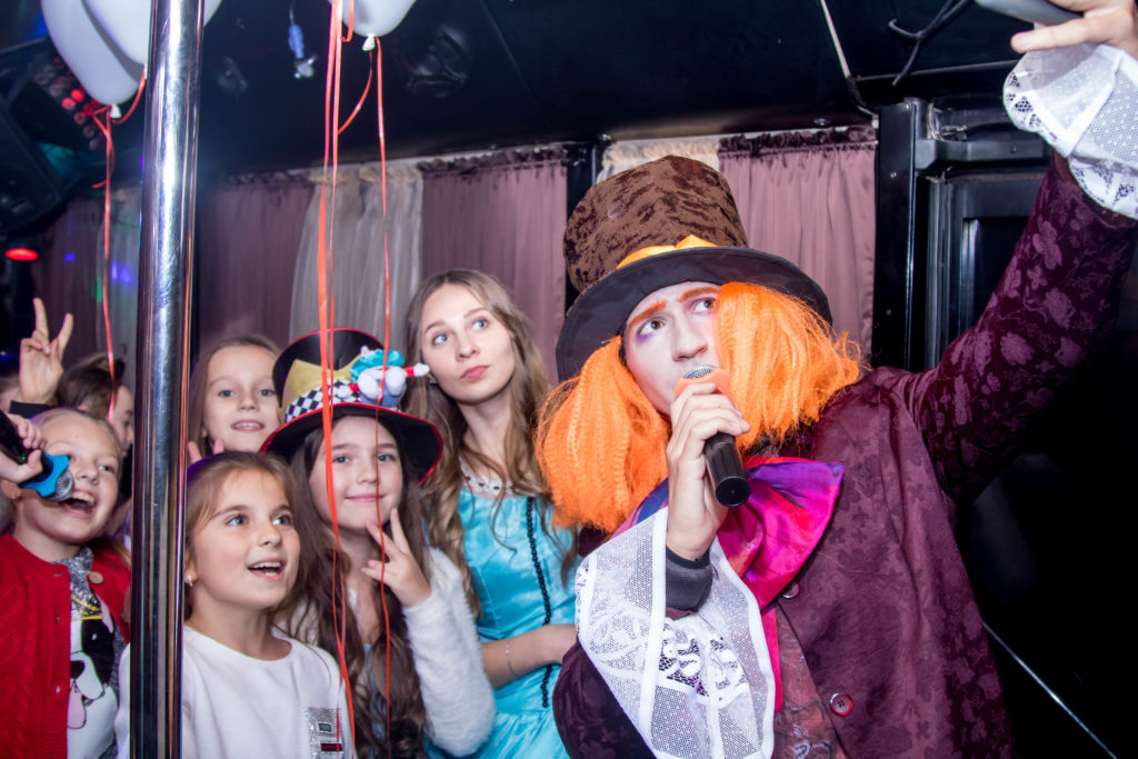 Аліса в країні чудес. Party-bus — фото 3
