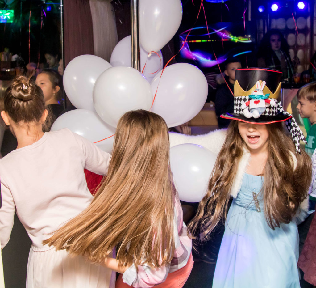 Аліса в країні чудес. Party-bus — фото 7