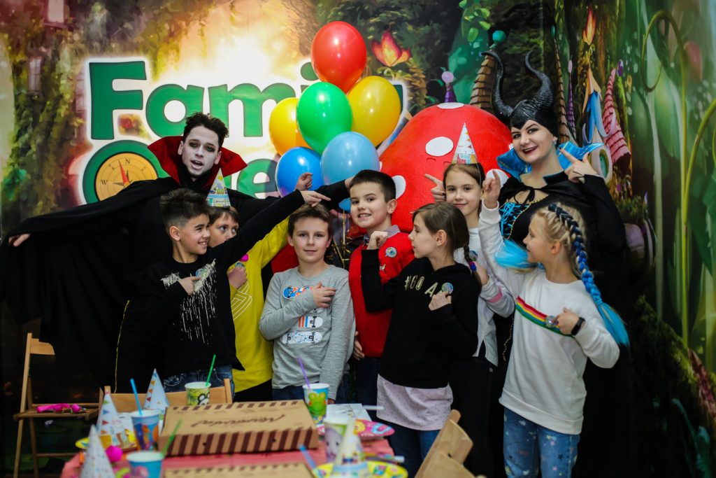 Квест-шоу для дітей «Малефісента і Дракула» — фото 1