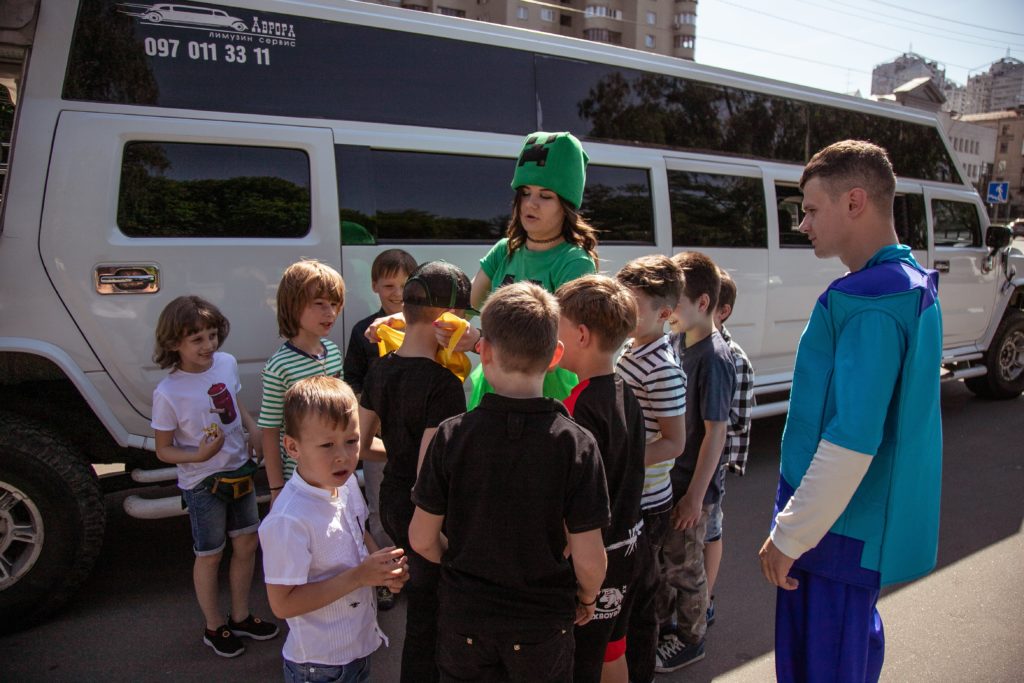 Крутий квест Minecraft на лімузині Києвом — фото 9