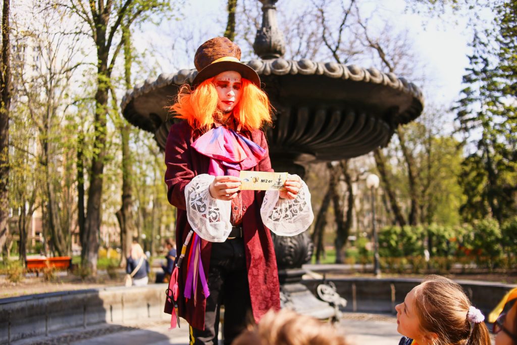 «Аліса в країні чудес. Нові пригоди» Київських парках — фото 11