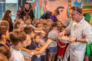 Квест-екскурсія для дітей центральним офісом «Сільпо»