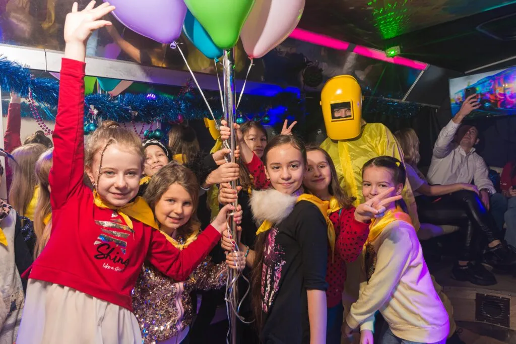 Квест Among Us у Party Bus — фото 1