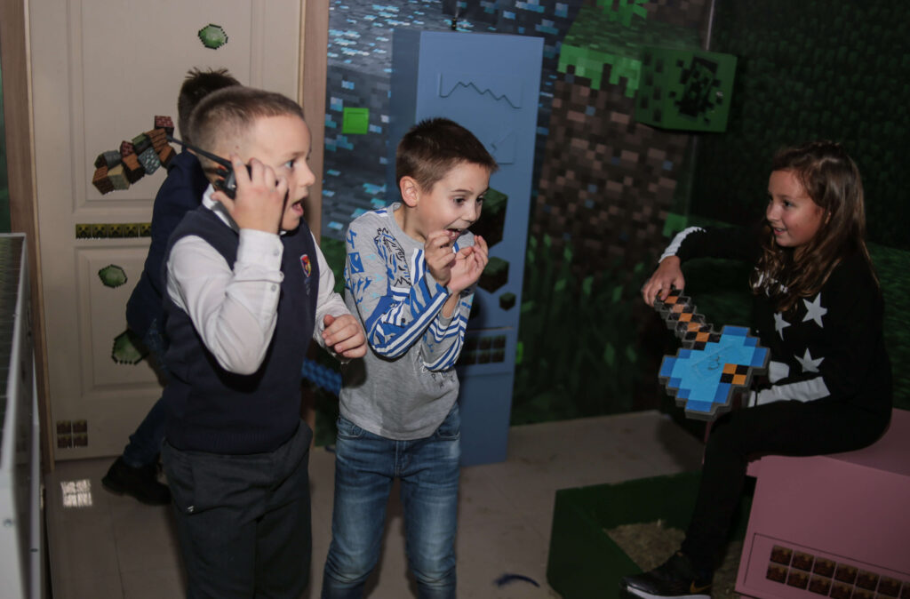 Галерея Family Quest